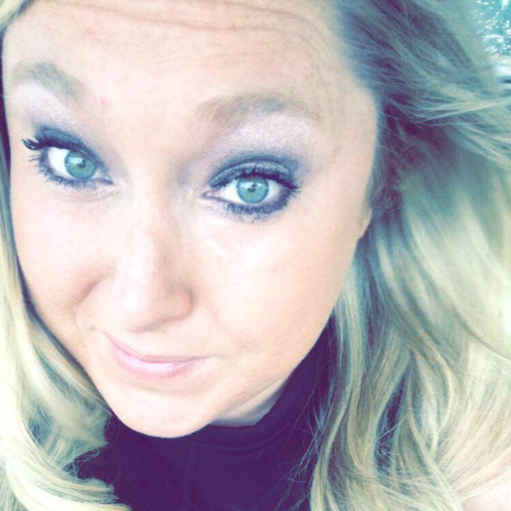 Meet your Posher, Lara
